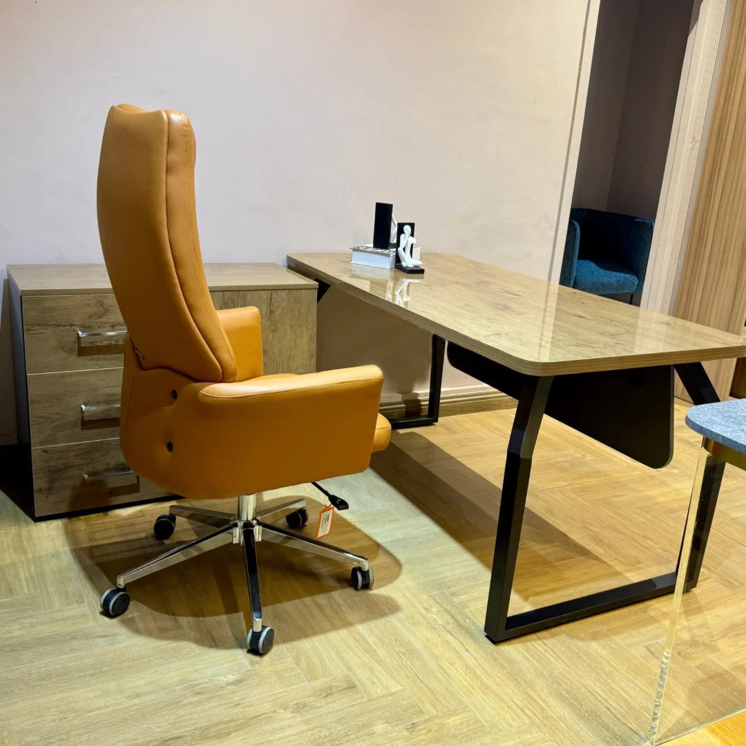 High Gloss Office Table with Side Rack